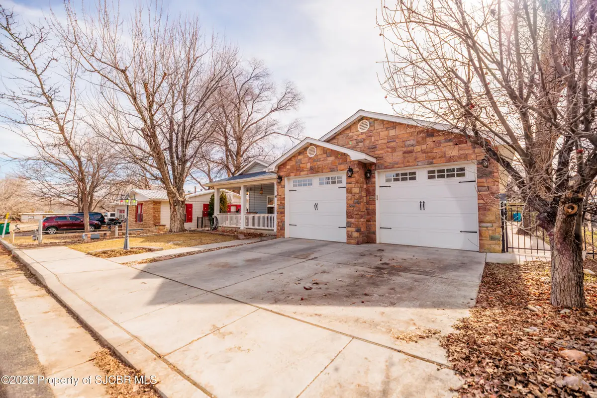 2911 E 24th Street, Farmington, NM 87402 - #1