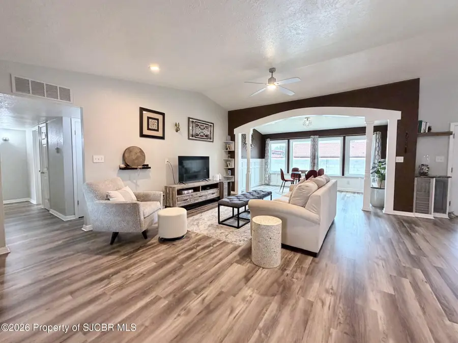 4303 N Dustin Avenue, Farmington, NM 87401 - #3