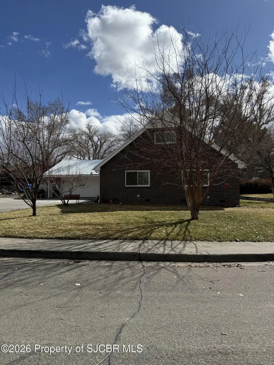 628 N Gladeview Drive, Farmington, NM 87401 - #2