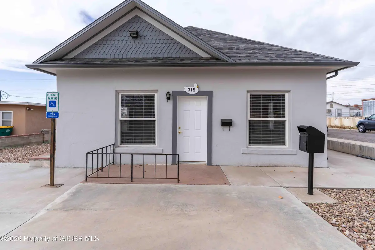315 N Locke Avenue, Farmington, NM 87401 - #1