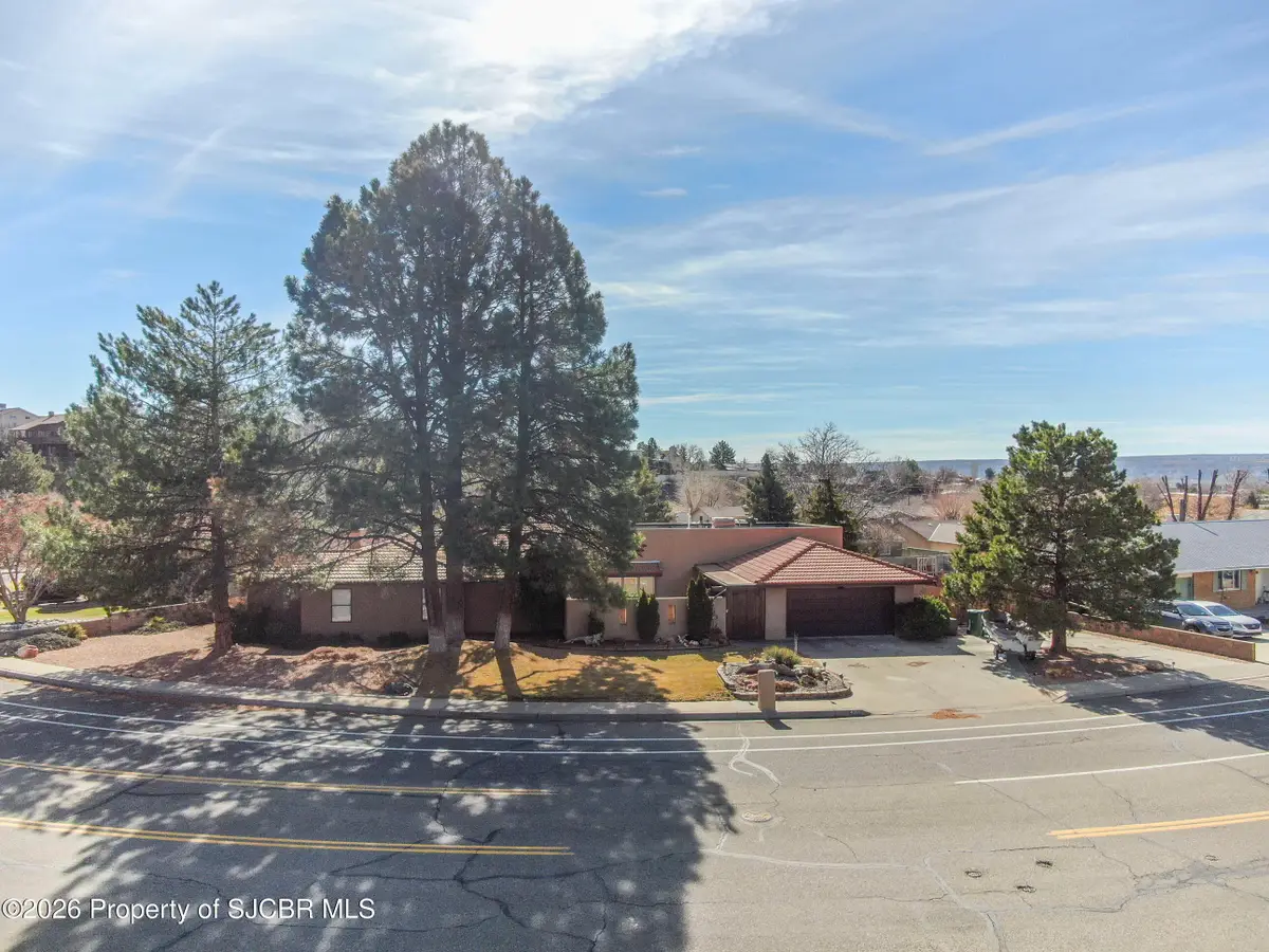 4000 N Dustin Avenue, Farmington, NM 87401 - #1
