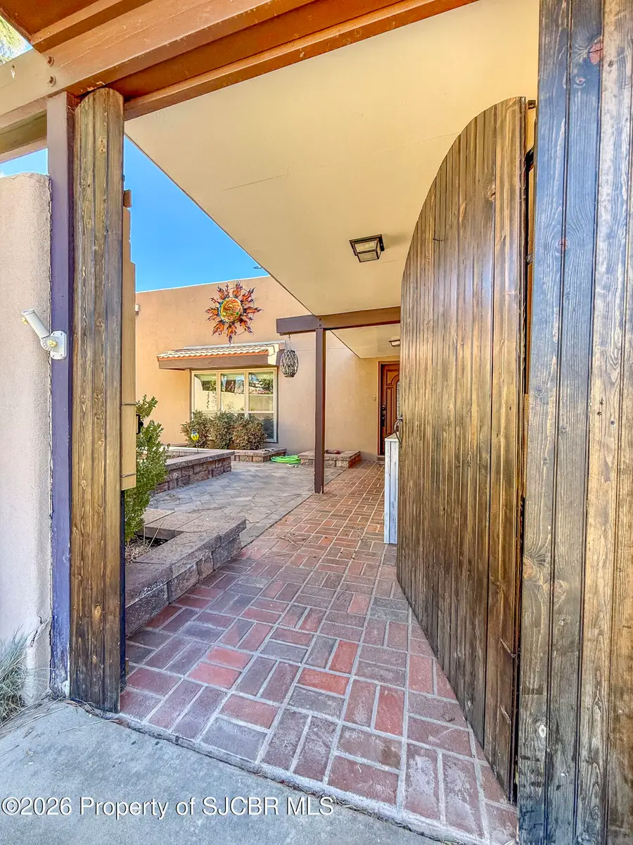 4000 N Dustin Avenue, Farmington, NM 87401 - #3