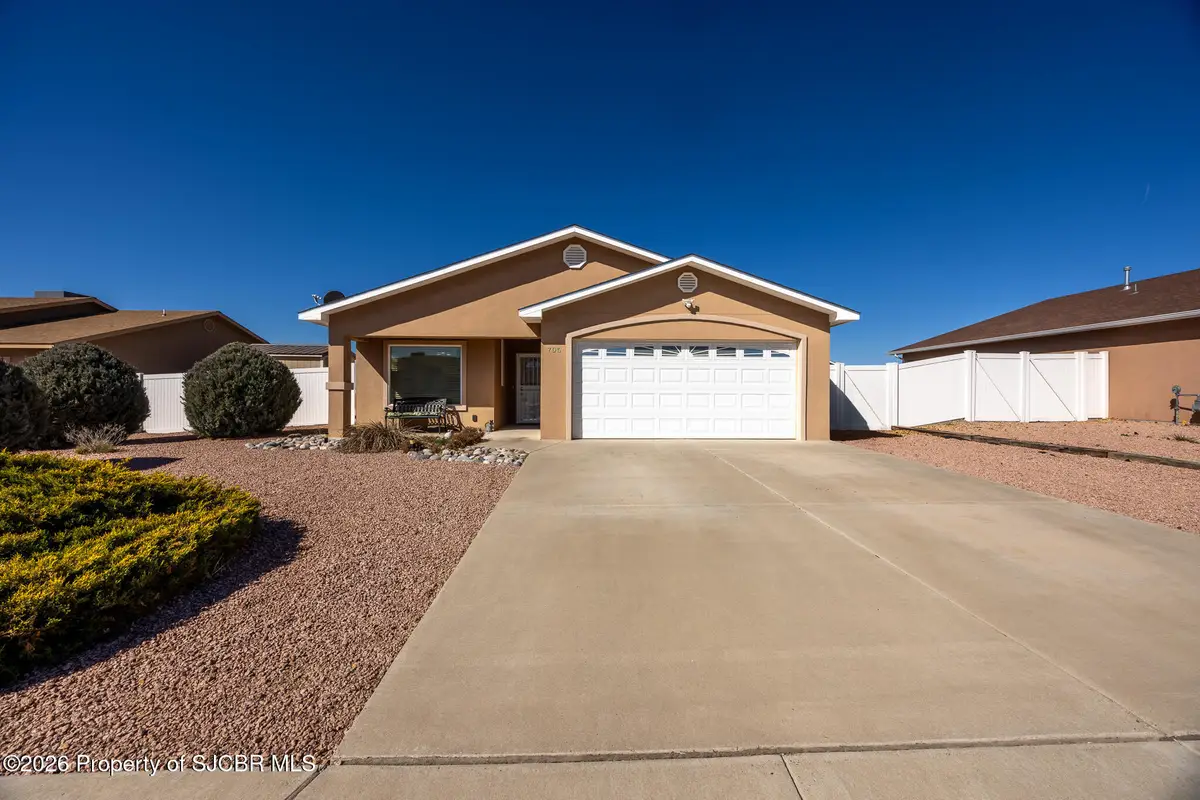 705 Monarch Street, Farmington, NM 87401 - #1