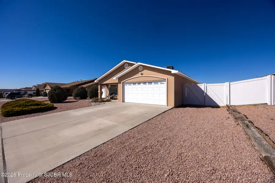 705 Monarch Street, Farmington, NM 87401 - #3