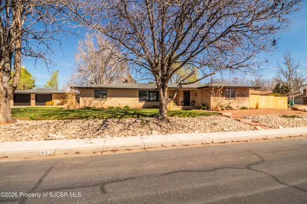 901 Crestview Drive, Farmington, NM 87401