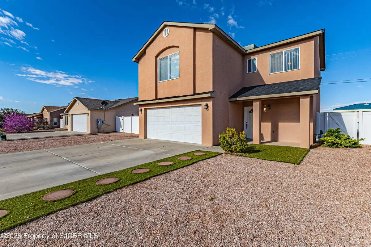 705 Mesa Vista Drive, Farmington, NM 87401 - #1