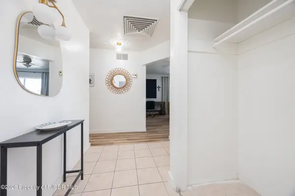 1702 N Carlton Avenue, Farmington, NM 87401