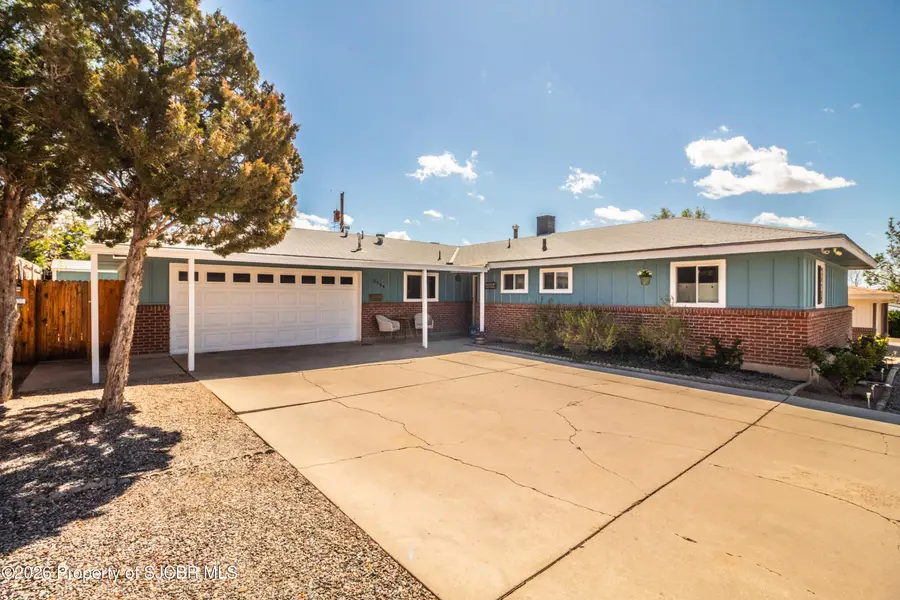3704 N Sunset Avenue, Farmington, NM 87401 - #2