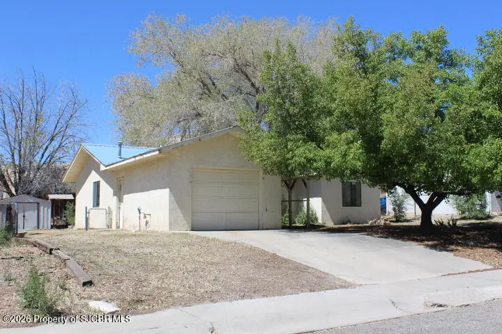 805 Saguaro Street, Bloomfield, NM 87413 - #2