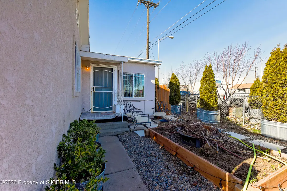 315 E Broadway Avenue, Farmington, NM 87401 - Image #1