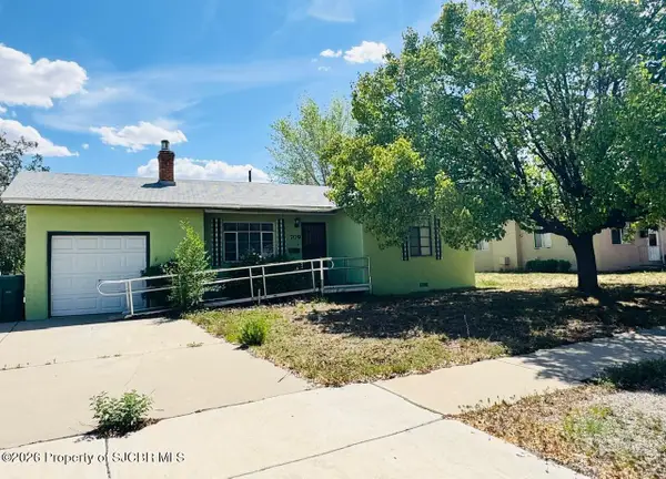 709 Zuni Drive, Farmington, NM 87401