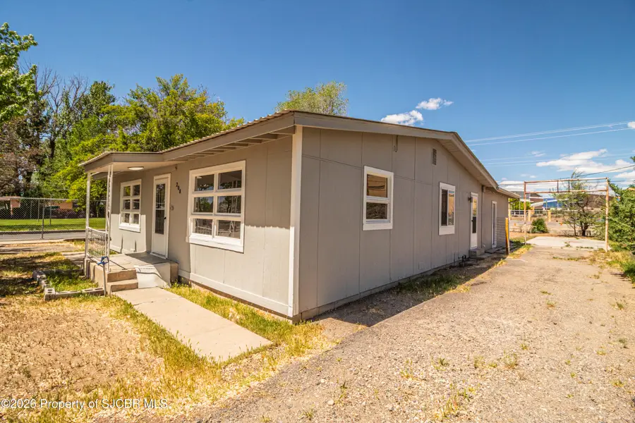 208 E Pine Avenue, Bloomfield, NM 87413 - #3