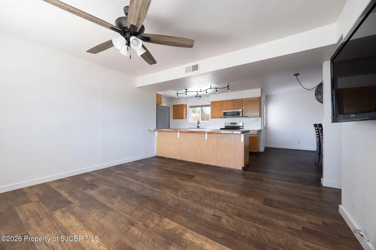 2904 E Edgecliff Drive, Farmington, NM 87402 - #1