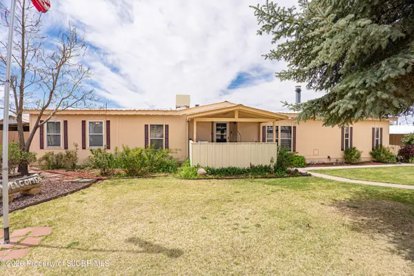 3 Road 3461, Flora Vista, NM 87415