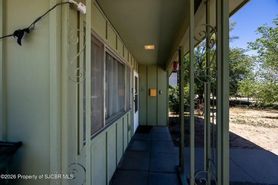 206 N Wall Avenue, Farmington, NM 87401 - #3