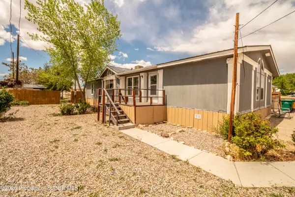 1305 Smith Lane, Farmington, NM 87401