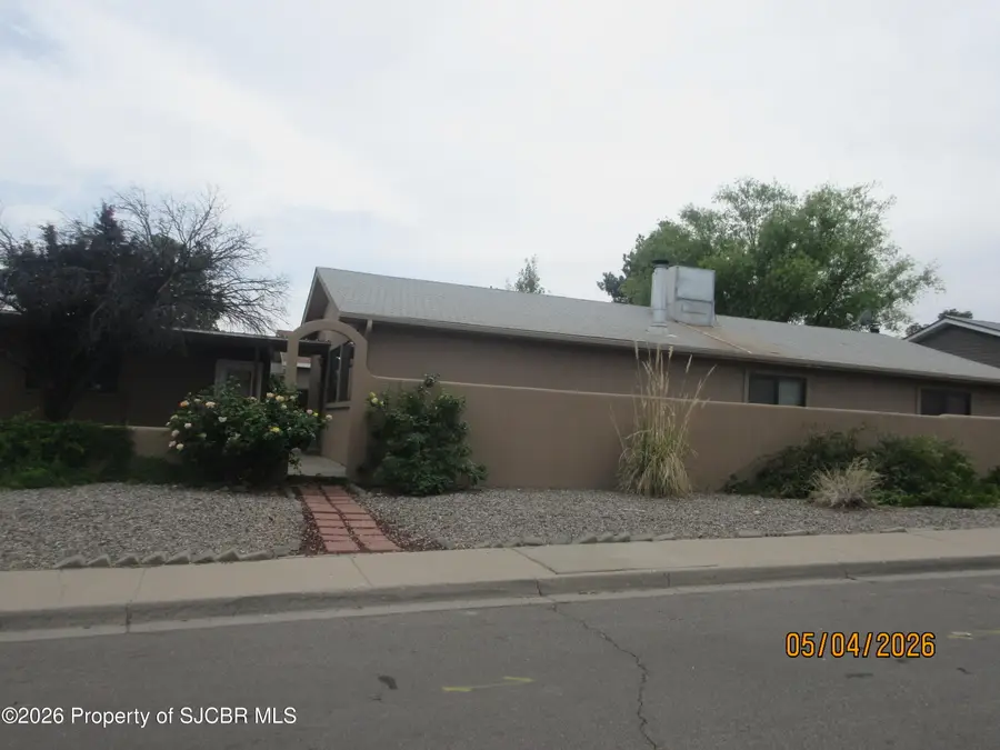 3607 San Medina Avenue, Farmington, NM 87401 - #3