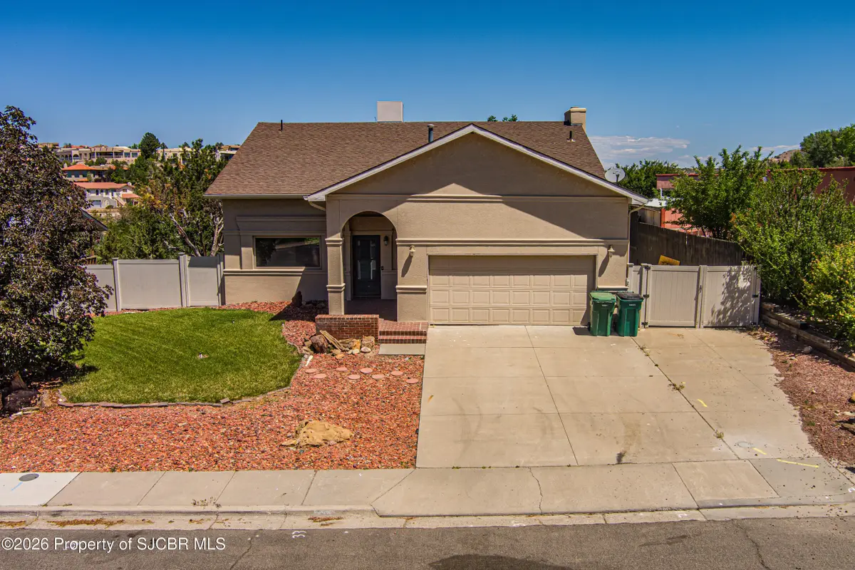 504 E Diamond Street, Farmington, NM 87401 - #1