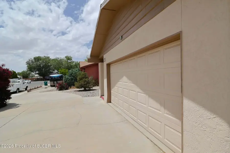 2108 E 18th Street, Farmington, NM 87401 - #2
