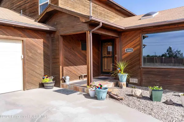 5000 Crestwood Drive, Farmington, NM 87402