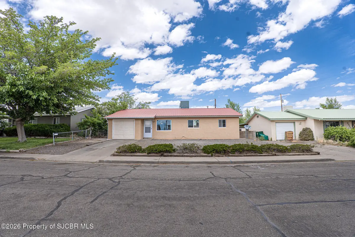 906 E 26th Street, Farmington, NM 87401 - #1