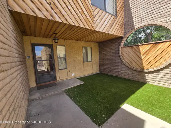 1016 E Navajo, Farmington, NM 87401