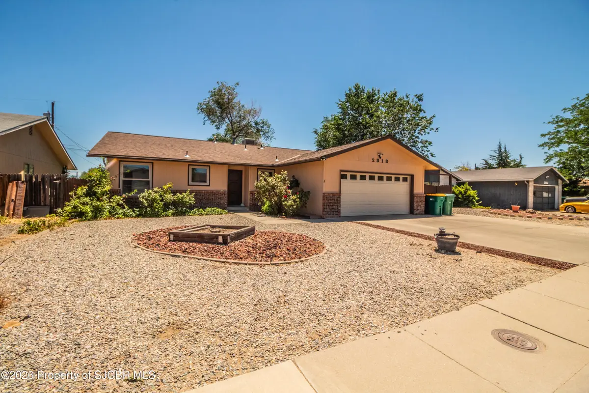 2313 E 18th, Farmington, NM 87401 - #1