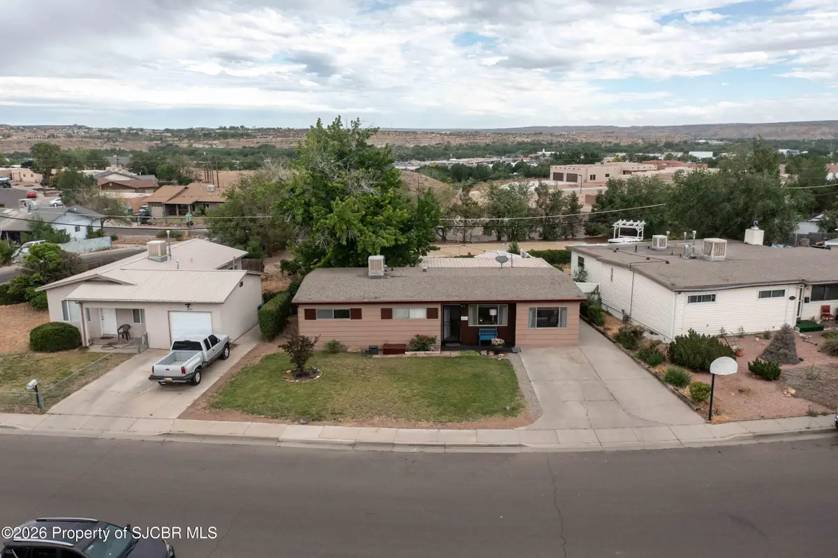 2803 E Edgecliff, Farmington, NM 87402 - #1