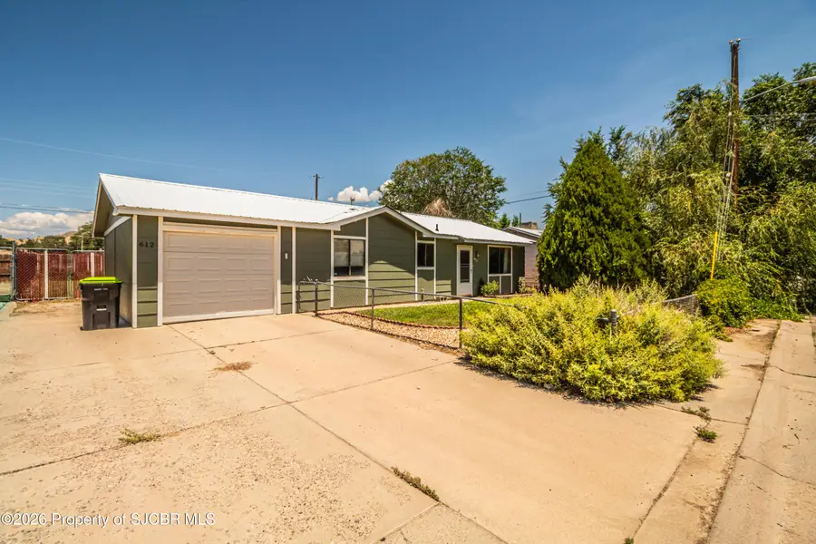 612 Honeylocust, Bloomfield, NM 87413 - #2