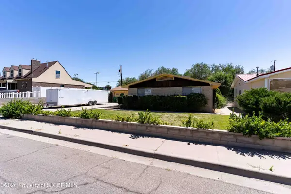 1308 N Carlton, Farmington, NM 87401