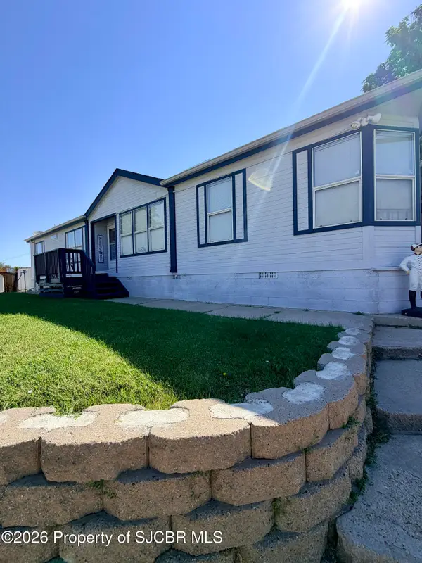 12 Road 3463, Flora Vista, NM 87415
