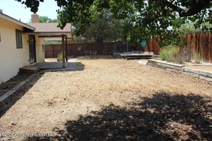 604 E 39th, Farmington, NM 87401 - #2