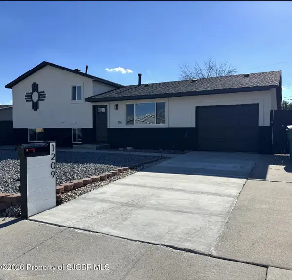 1209 Camina Hermosa, Farmington, NM 87401