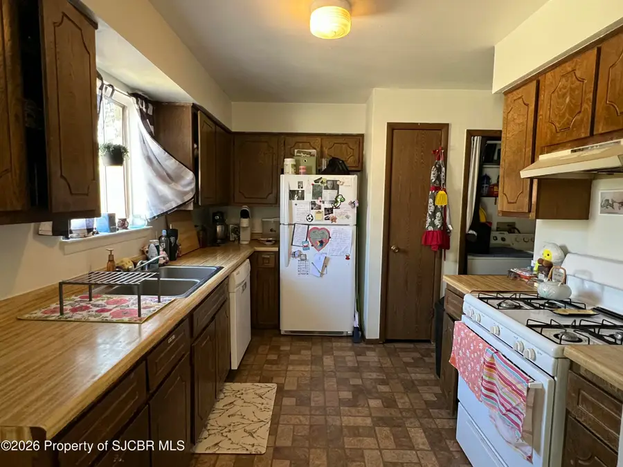 5542 E Beech, Farmington, NM 87402 - #3