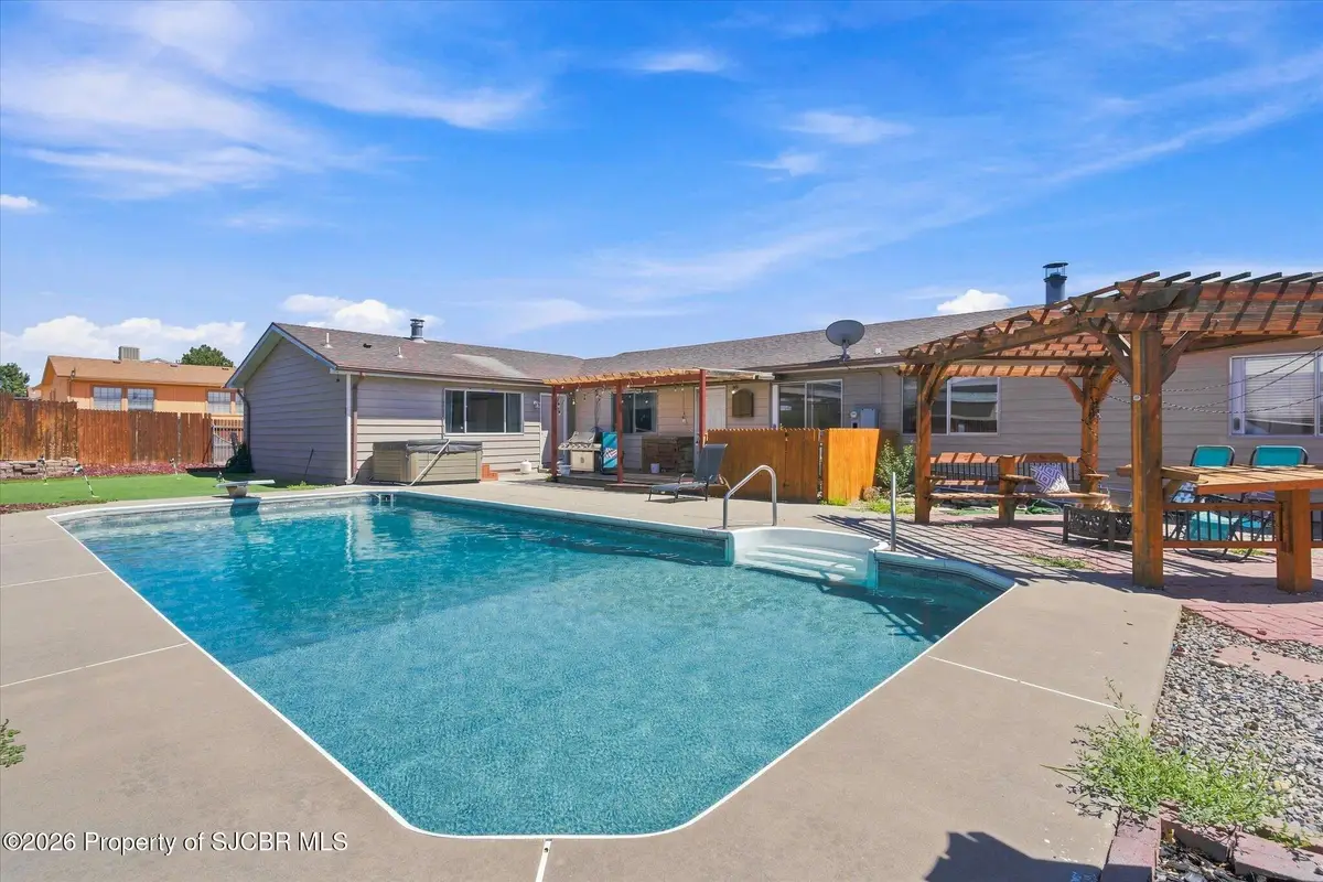 500 E 37th, Farmington, NM 87401 - #1