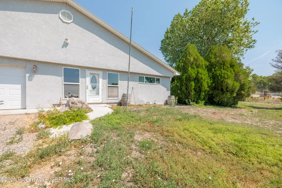30 Road 3520, Flora Vista, NM 87415 - #3