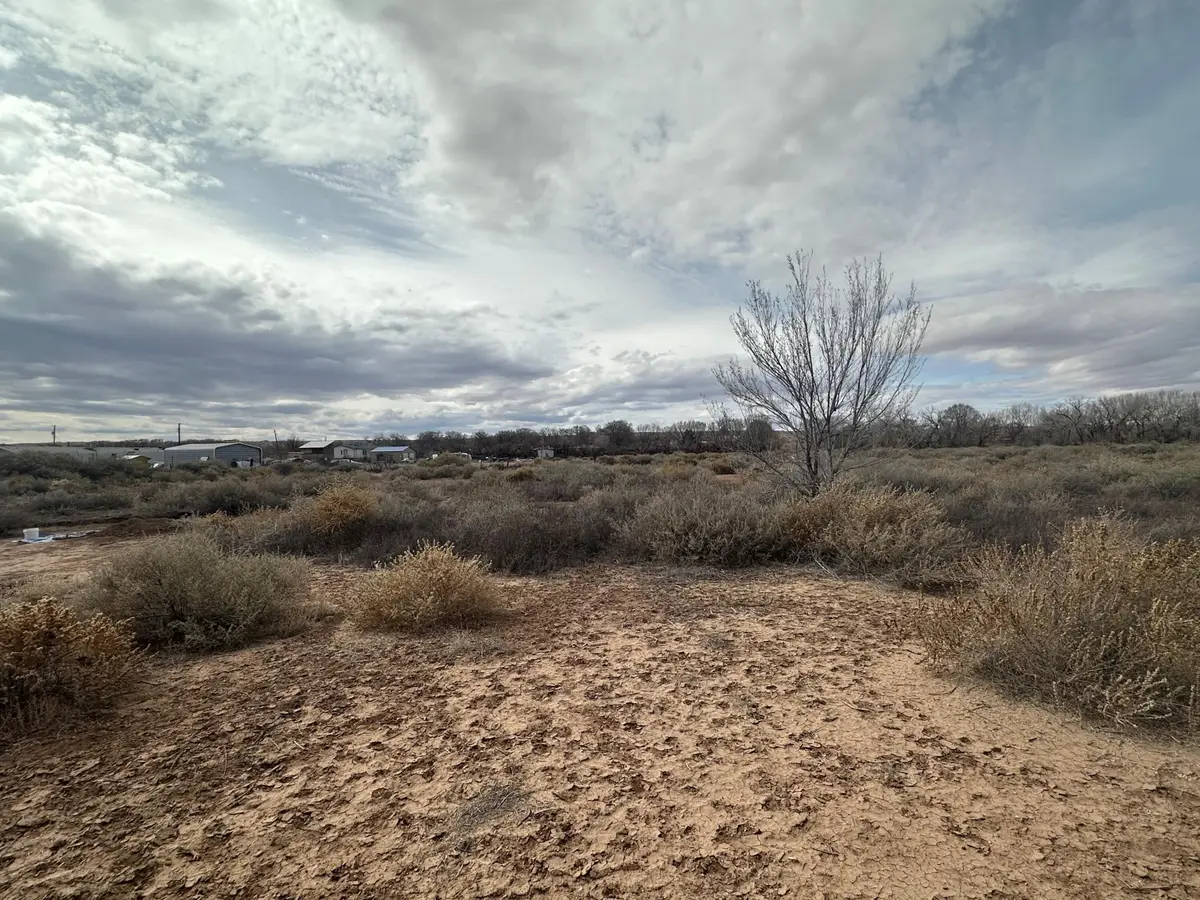 Na Cape Cod, Belen, NM 87002 - Image #1