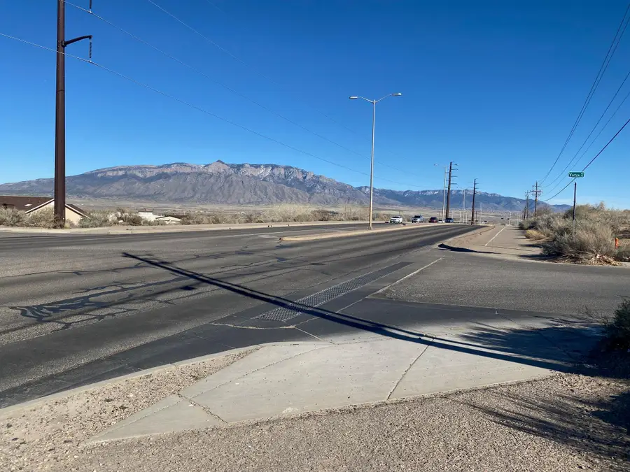 561 Vortex Road Ne, Rio Rancho, NM 87124 - Image #3