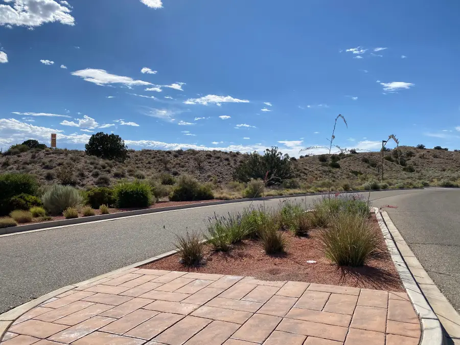 1720 Meadows Point Place Ne, Rio Rancho, NM 87144 - Image #2