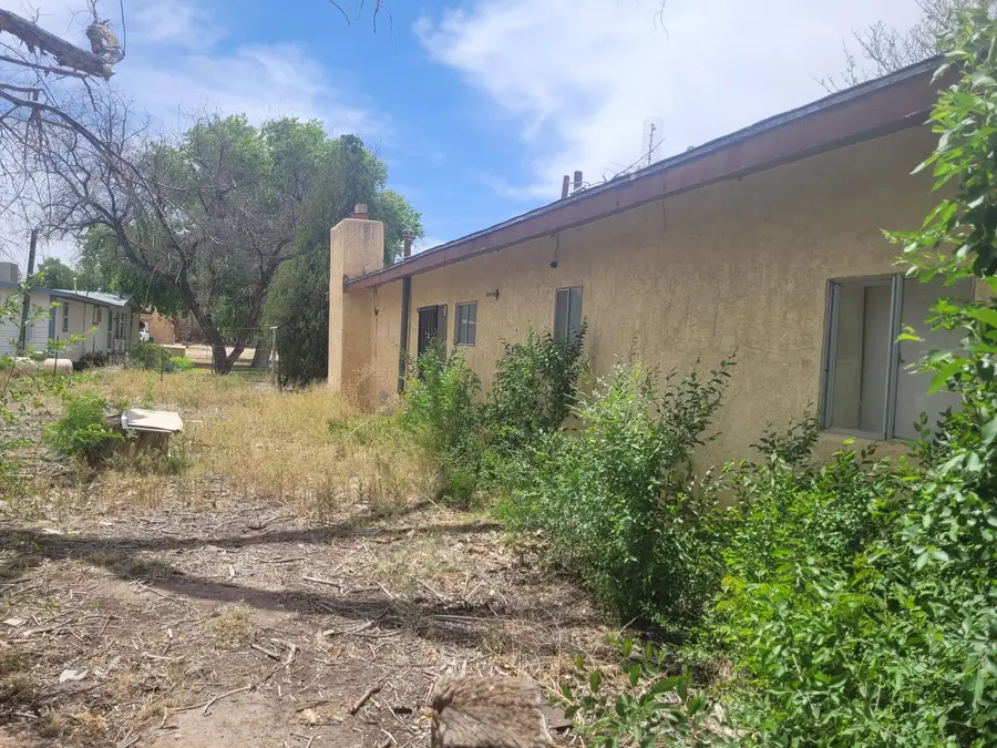 241 El Cerro Lp, Los Lunas, NM 87031 - Image #2