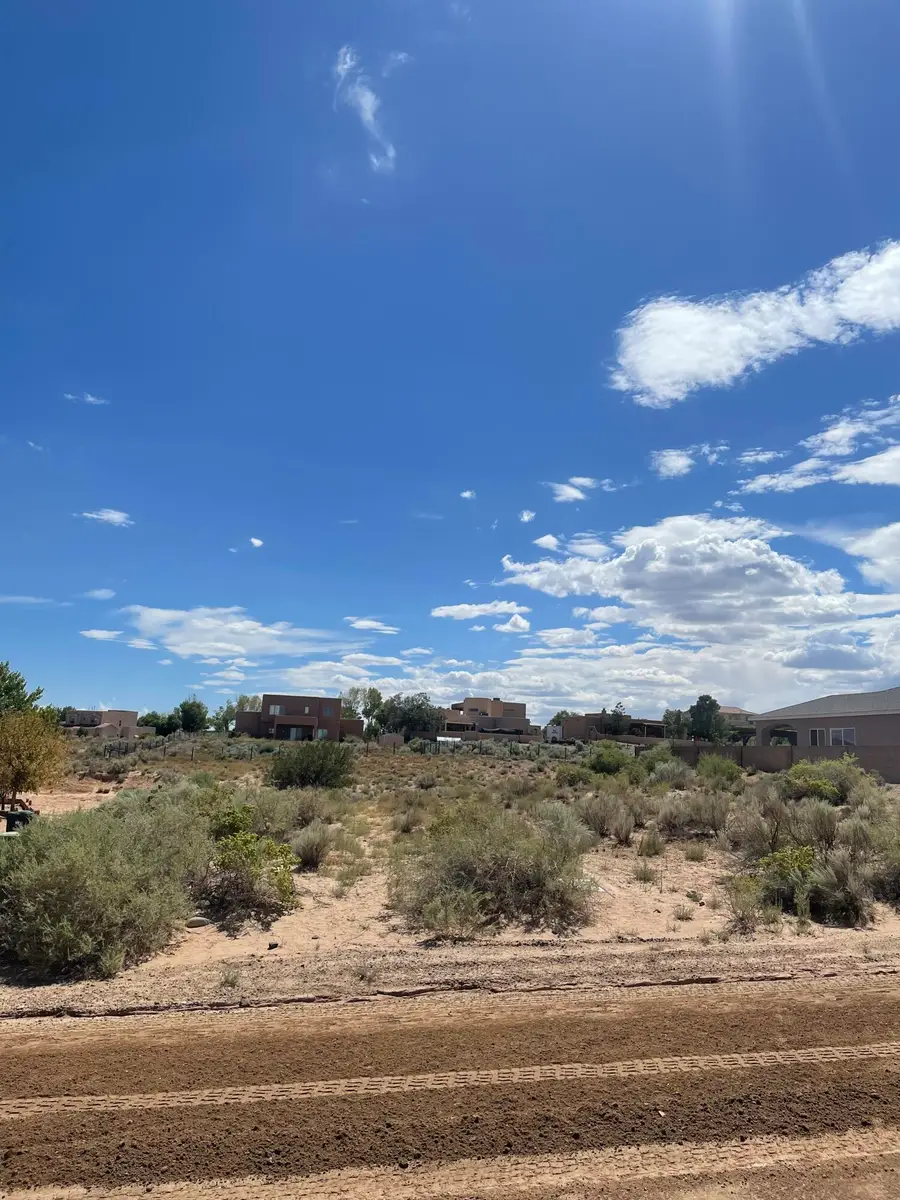 6912 Chapingo Road Ne, Rio Rancho, NM 87144 - Image #2