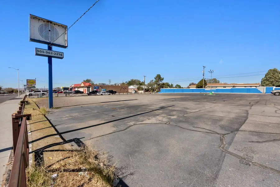 6901 Lomas Boulevard Ne, Albuquerque, NM 87110 - Image #2