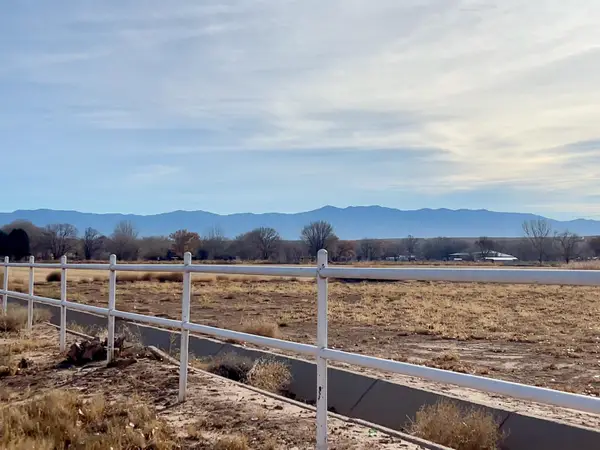 Lucky Charm Court, Los Lunas, NM 87031