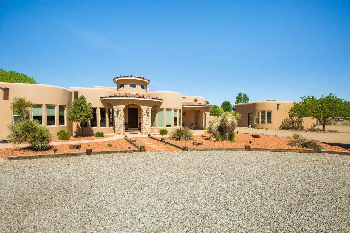 6908 Roble Blanco Drive Sw, Albuquerque, NM 87105 - Image #1