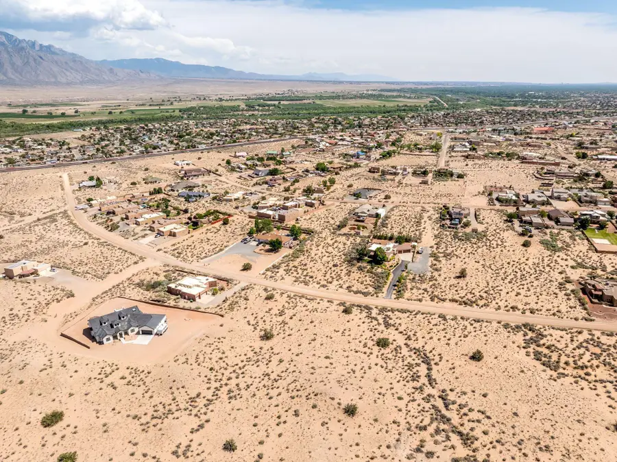 6901 Vatapa Road Ne, Rio Rancho, NM 87144 - Image #2