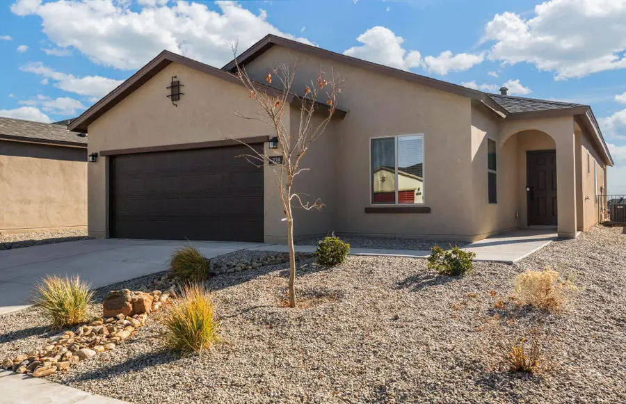228 Prism Avenue Sw, Rio Rancho, NM 87124 - Image #2