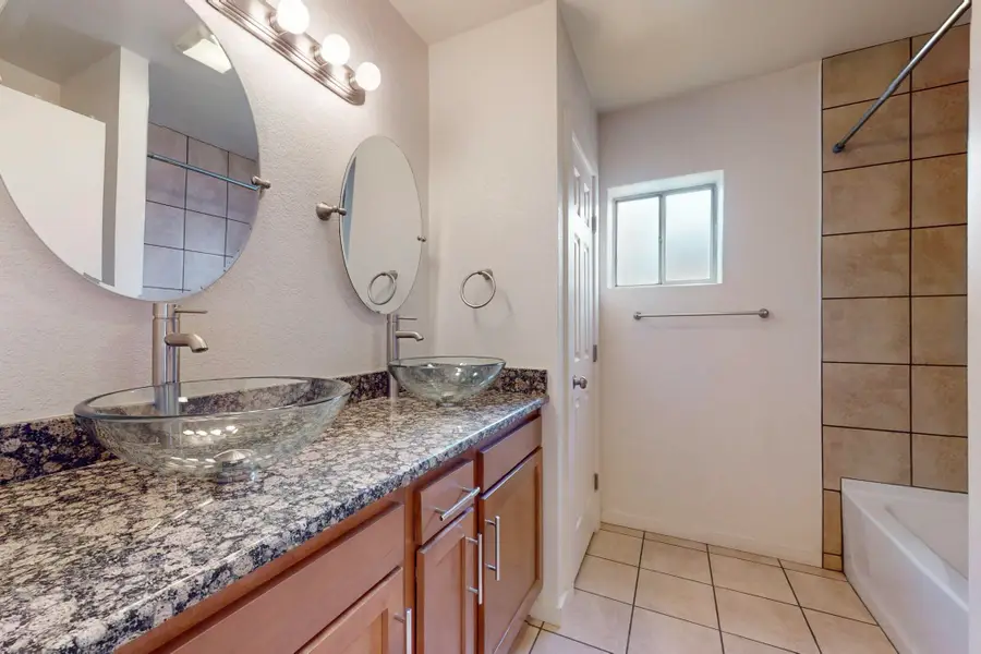 1505 Walter Street Se, Albuquerque, NM 87102 - Image #2
