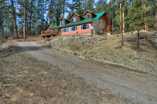 831 Sulphur Creek Road, Jemez Springs, NM 87025