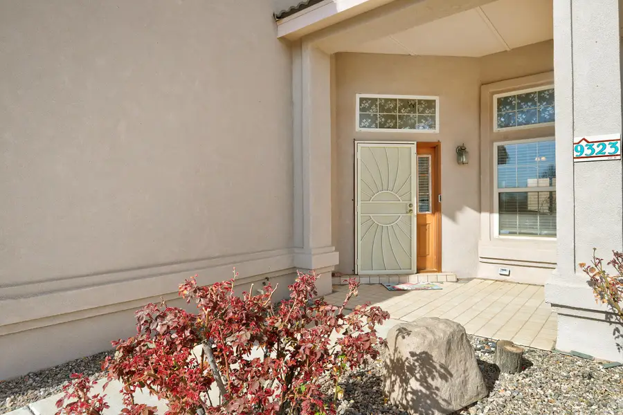 9323 Seneca Drive Nw, Albuquerque, NM 87114 - Image #2