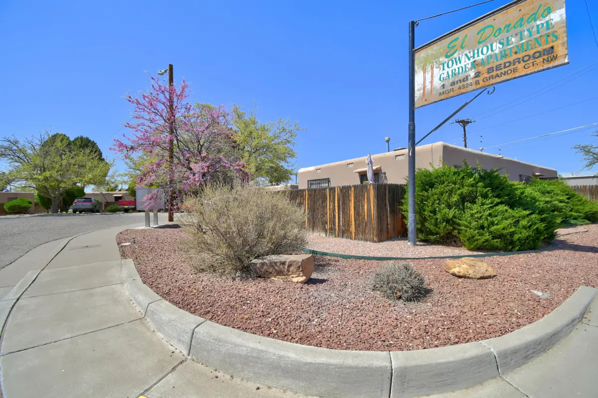 4320 Grande Court Nw, Albuquerque, NM 87107 - #1